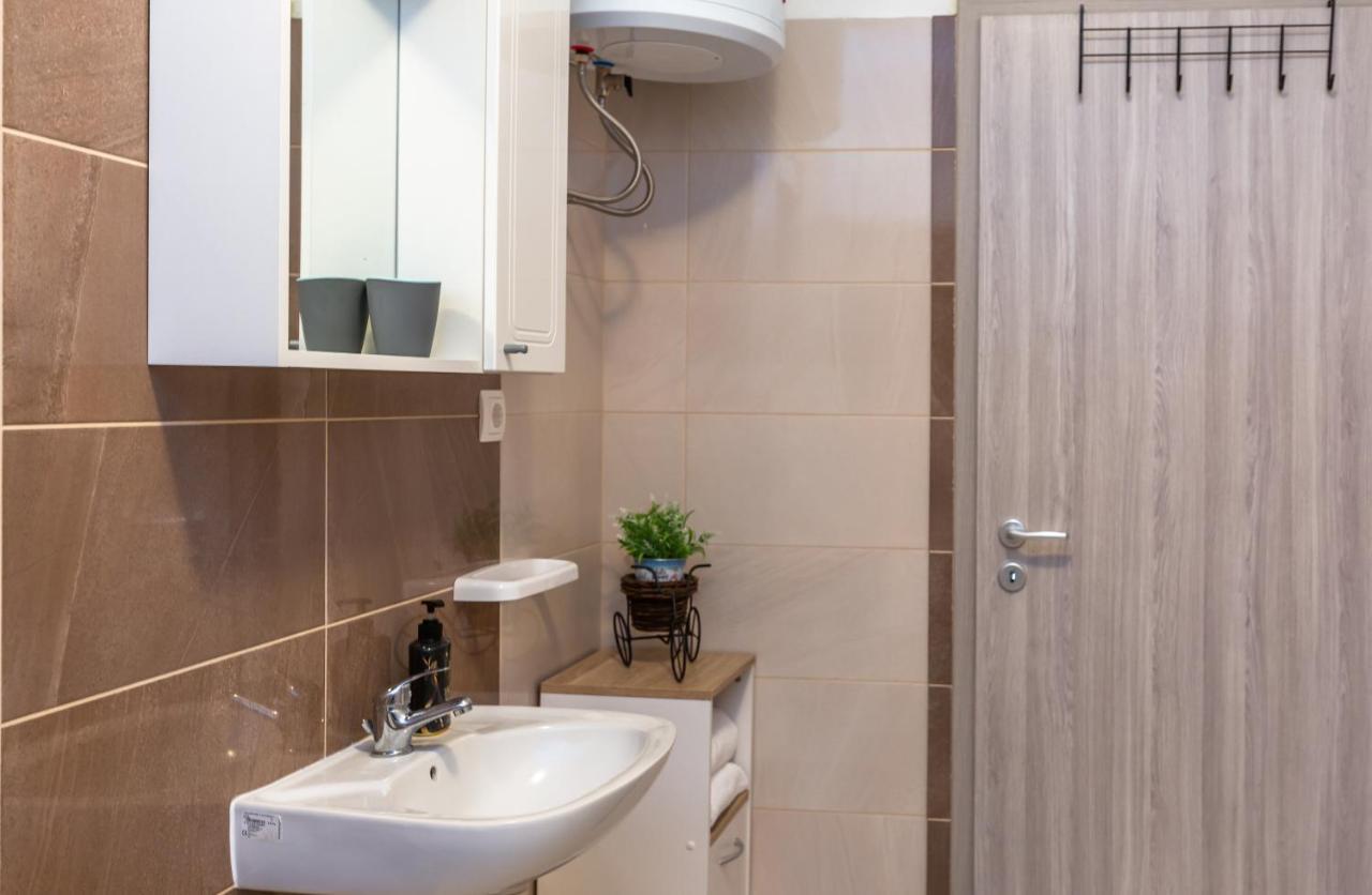 Apartments Eoli Brela Ngoại thất bức ảnh