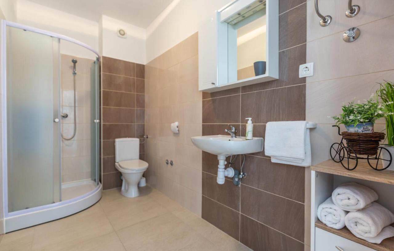 Apartments Eoli Brela Ngoại thất bức ảnh